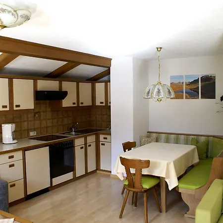 Ferienwohnungen Drexel Elbigenalp Room photo